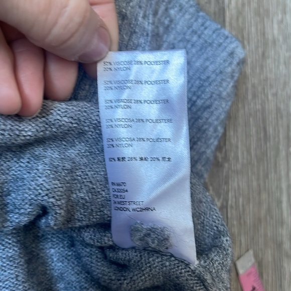 Anthropologie Paloma Gray Knit Sweater size medium cowl neck - Picture 8 of 9